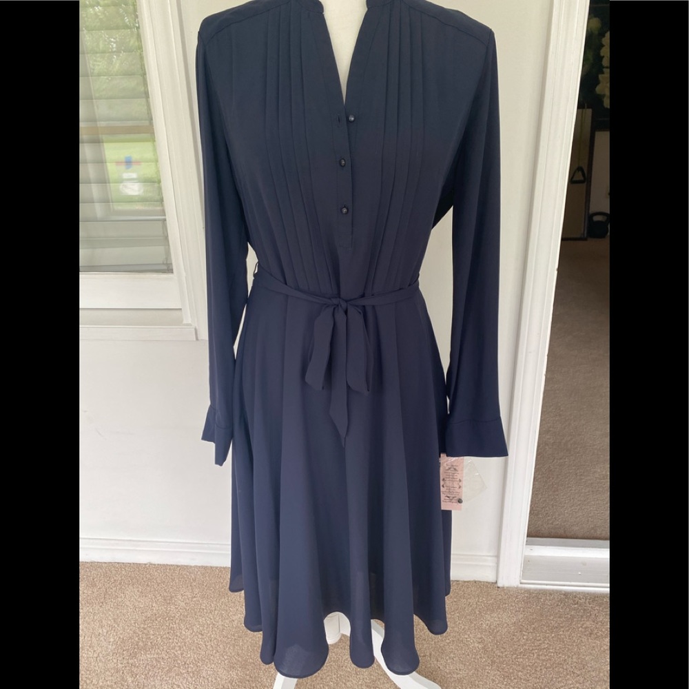 Nanette Navy dress NWT Size 8
